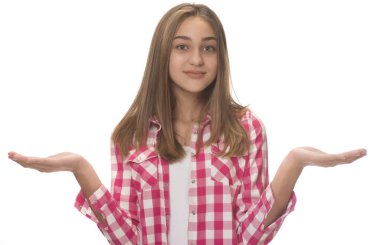 Genç kız beyaz arka plan üzerinde reklam