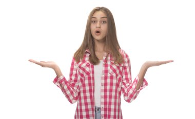 Genç kız beyaz arka plan üzerinde reklam