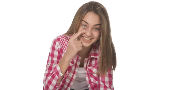 Jonge Vrouw Haar Ogen Met Haar Vingers Controleren — Stockfoto