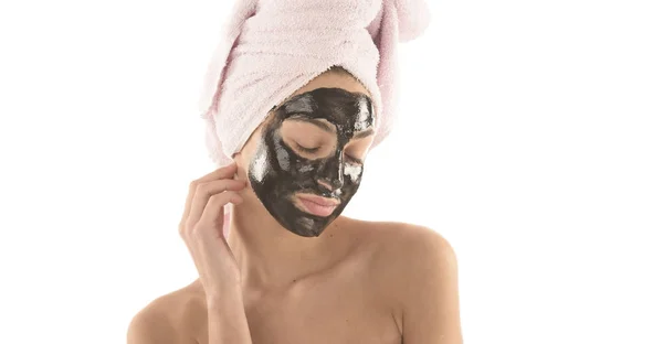 Hermosa Chica Con Máscara Cosmética Facial Negro Concepto Belleza Aislado — Foto de Stock