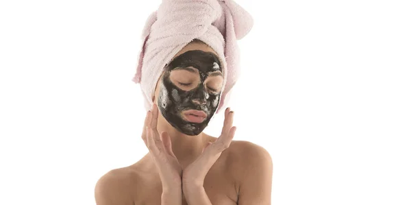 Belle Fille Avec Masque Cosmétique Facial Noir Concept Beauté Isolé — Photo