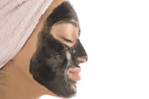 Mooi Meisje Met Zwarte Cosmetische Gezichtsmasker Beauty Concept Geïsoleerd Witte — Stockfoto