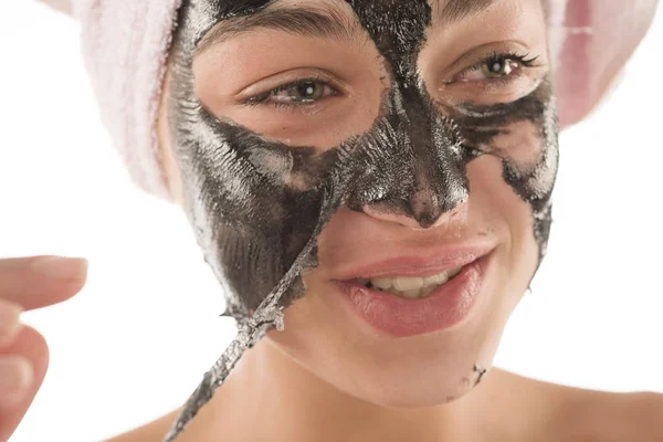 Černá Maska Krásná Dívka Nahrnou Černou Masku Koncept Krásy — Stock fotografie