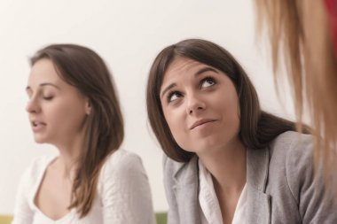 Birlikte ofiste çalışan iş arkadaşları. İş kavramı. 