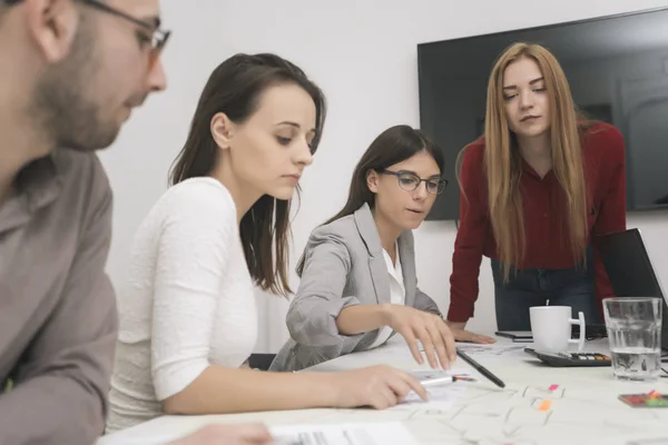 Grupo Empresarios Que Trabajan Juntos Oficina — Foto de Stock