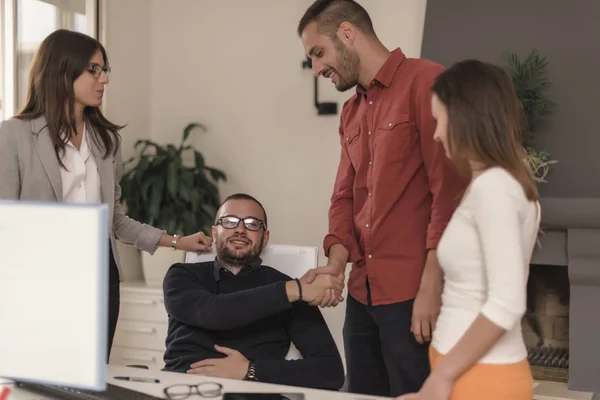 Colegas Trabajando Juntos Oficina Concepto Empresarial — Foto de Stock