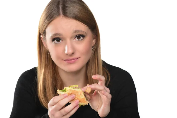 Portret Młodej Dziewczyny Piękne Jedzenie Hamburgera Białym Tle — Zdjęcie stockowe