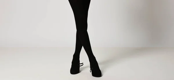 Çorap Topuklu Poz Güzel Ince Kadın — Stok fotoğraf