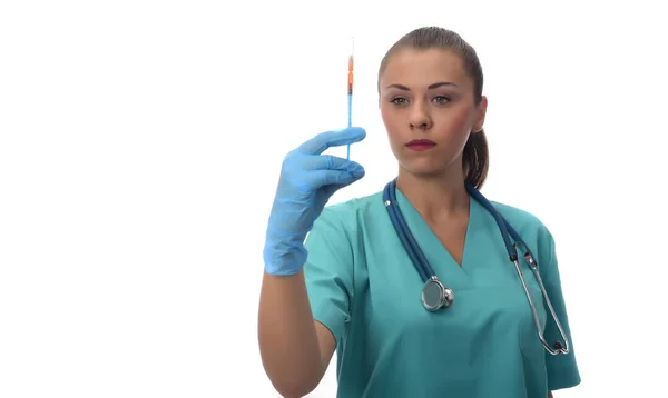 女医生持有胰岛素注射器 在白色背景上被隔离 — 图库照片