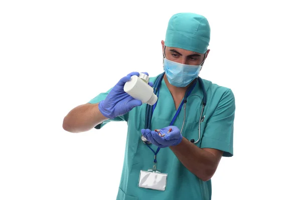 Médecin Avec Des Pilules Isolé Sur Fond Blanc — Photo