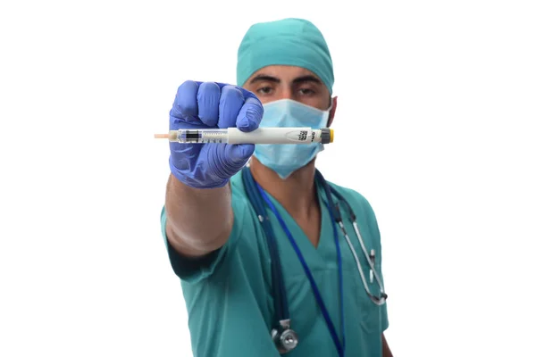 Doktor Drží Inzulinovou Stříkačkou Izolované Bílém Pozadí — Stock fotografie