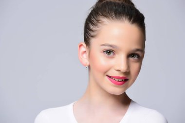 Güzel kız balerin. Studio poz