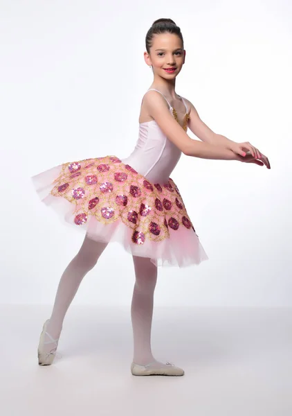 Hermosa Bailarina Ballet Posando Estudio — Foto de Stock