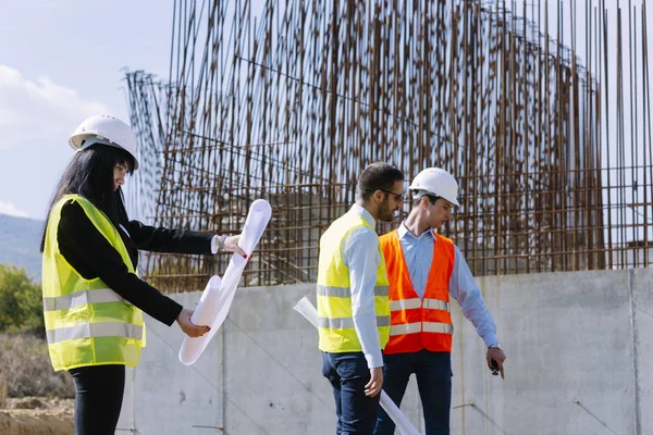 Polgári Mérnökök Építkezésen Építési Koncepcióját — Stock Fotó
