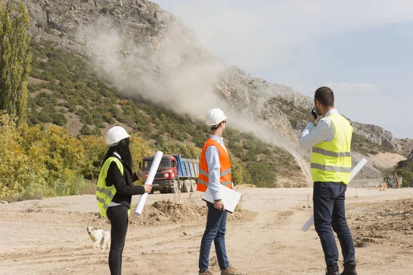 Ingenieros Obra Explosión Industrial Una Obra Construcción — Foto de Stock