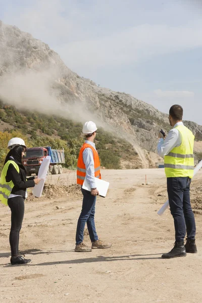 Ingenieros Obra Explosión Industrial Una Obra Construcción — Foto de Stock