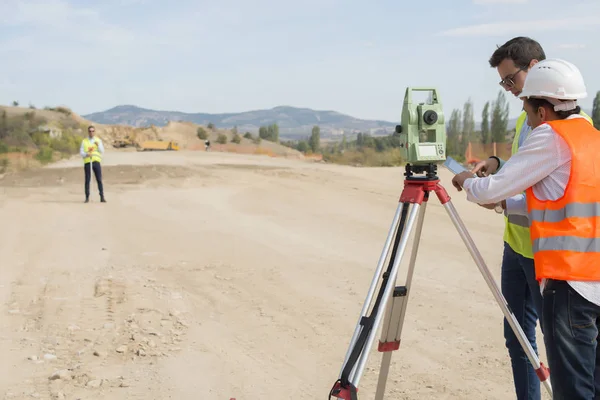 Inženýři Staveništi Konstrukční Koncepce — Stock fotografie