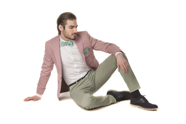 Mooie Modieuze Knappe Man Poseren Studio Witte Achtergrond — Stockfoto