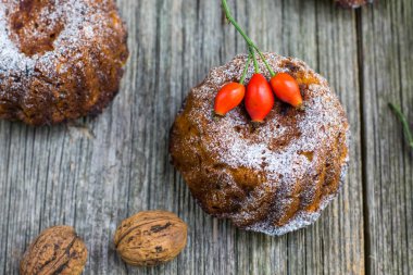 Kuşburnu ile kabak pasta üzerinde Üstten Görünüm