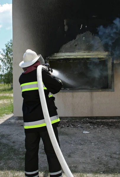 itfaiyeci iş başında
