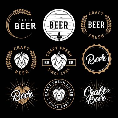 Vektör bira etiket retro tarzı ayarlayın. Vintage zanaat bira bira amblem, logo, çıkartmalar ve tasarım öğeleri
