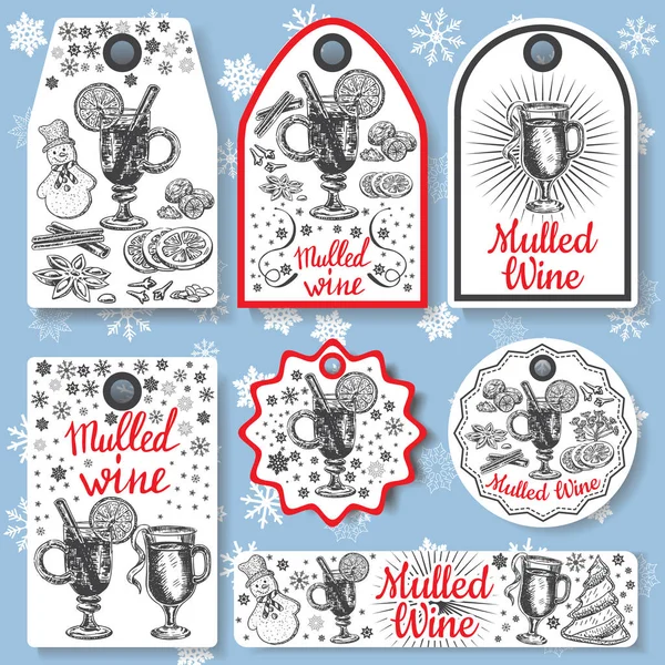 Mão desenhado vetor de vinho mulled dom tags set. Emblemas de esboço preto e branco e logotipo com copo de vinho. Modelos de design de cartões de menu em estilo vintage retro . —  Vetores de Stock