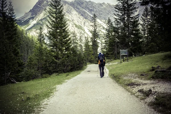 Dolomit Alp dağ gölü