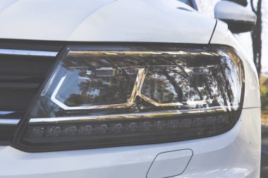 Modern led Far