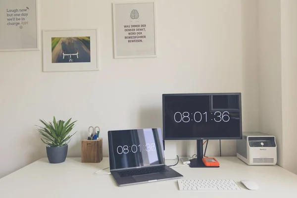 Modern styled workstation laptop — Stock Photo, Image