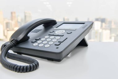 İş iletişimi için siyah IP telefon