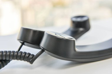 Telefon cep telefonu hattı sarmal - konferans araması kavramı