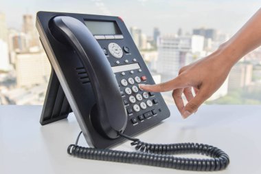Basın için çevirmeli düğme panelini