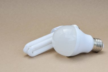 LED ampul ve floresan ampul - aydınlatma teknolojisidir alternatif