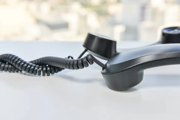 Linha de telefone espiral aparelho - Conceito de chamada de conferência — Fotografia de Stock