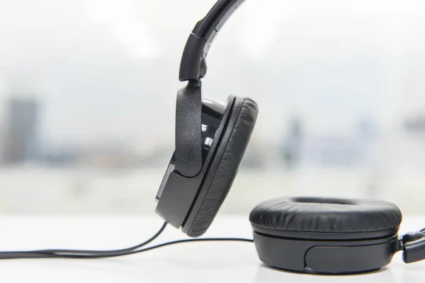 Fones de ouvido Black Over Ear - Fechar — Fotografia de Stock