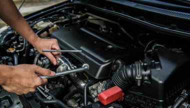 Mekanik el araba motoru tamiri