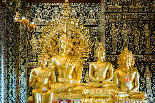 Buddhastaty Buddisttemplet — Stockfoto