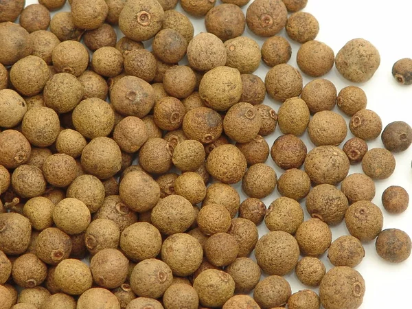 Yenibahar, Jamaika biber, izole
