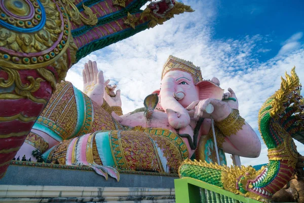 Pembe ganesha heykeli — Stok fotoğraf