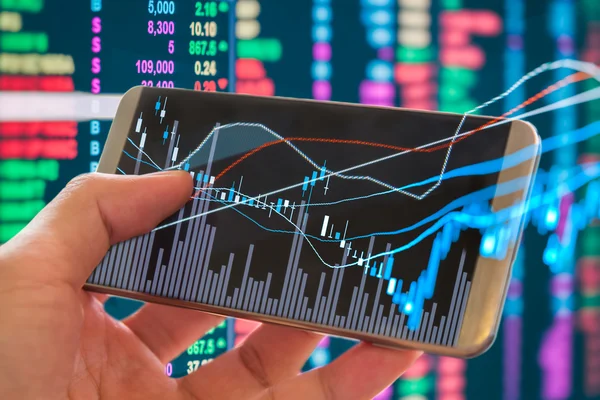 Grafico dei dati del mercato azionario e finanziario con analisi delle azioni e — Foto Stock