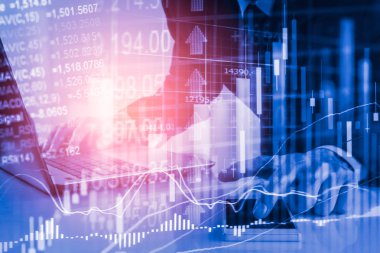 Dijital borsa finansal arka plan üzerinde iş adamı. Basamak
