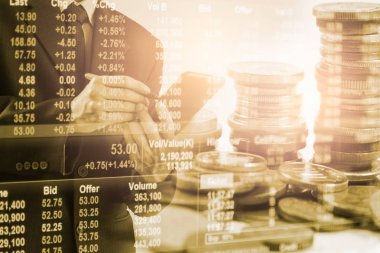 İş adamı borsa finansal ticaret göstergesi adam üzerinde