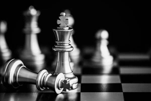 Strategiespiel Schlacht Intelligenz Herausforderung Spiel auf dem Schachbrett. — Stockfoto