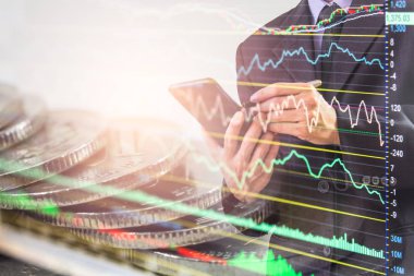 İş adamı borsa finansal ticaret göstergesi adam üzerinde