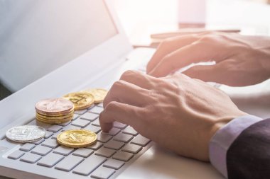 Modern Döviz ve bitcoin glob uygun ödeme şekli