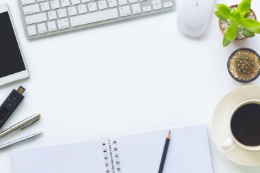 Beyaz Resepsiyon Kırtasiye dizüstü bilgisayar, akıllı telefon ve diğer zekâ