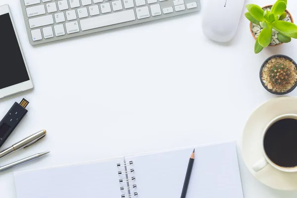 Beyaz Resepsiyon Kırtasiye dizüstü bilgisayar, akıllı telefon ve diğer zekâ