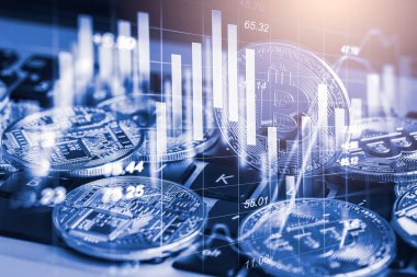 Modern bir takas yöntemi. Bitcoin küresel ekonomi piyasasında uygun bir ödemedir. Sanal dijital para birimi ve finansal yatırım ticaret kavramı. Altın bitcoin arka planına sahip soyut kripto para birimi.