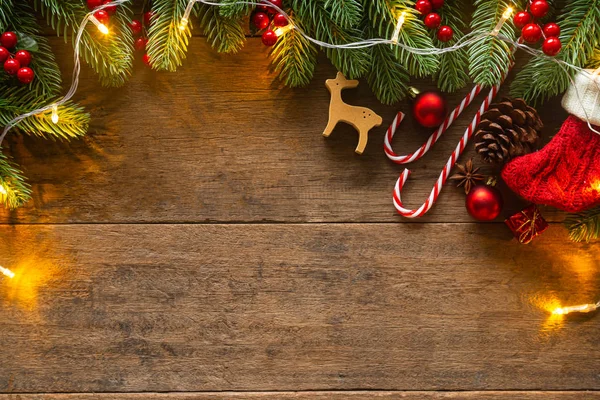 Fond de carte de Noël vacances avec boule de décoration festive , — Photo