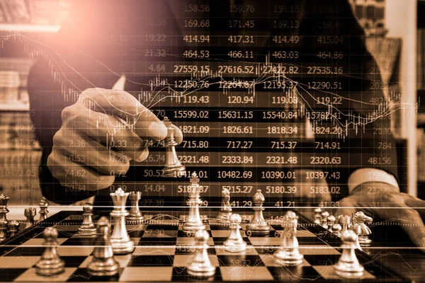 株式市場や金融投資の概念のための外国為替取引グラフ上のチェスゲーム デジタルビジネスマーケティング戦略分析の経済動向 要旨財務の背景 — ストック写真